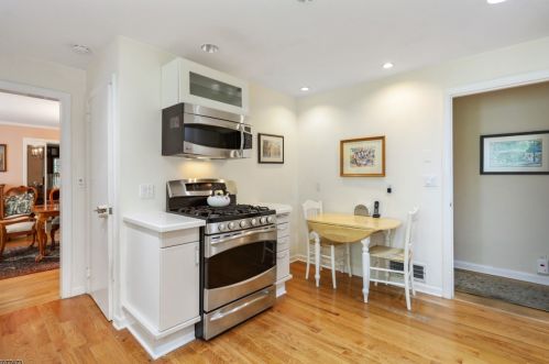 489 Fairmount Ave, Chatham Township NJ  07928-1370 exterior