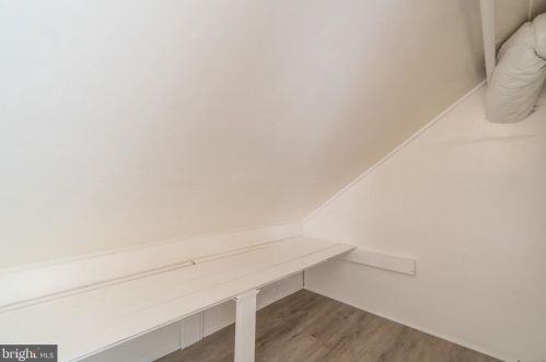 6916 Arlington Blvd, Falls Church VA  22042-1937 exterior