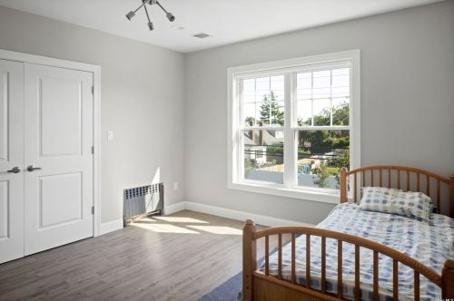 485 Albemarle Rd, Cedarhurst NY  11516-1228 exterior