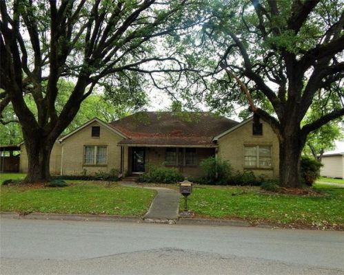 807 Main St, Mont Belvieu, TX 77535