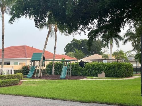 10620 Sir Michaels Place Dr, Bonita Springs FL  34135-0704 exterior