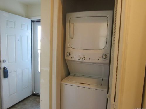 159 South St, Middletown NY  10940-6525 exterior