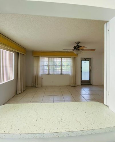 205 Dorchester I, West Palm Beach, FL 33417-1455