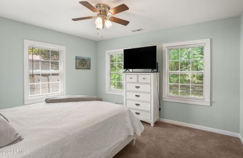 818 Paul Dr, Beaufort SC  29902-6626 exterior