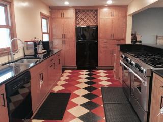 3559 Central Ave, Minneapolis, MN 55418-1240