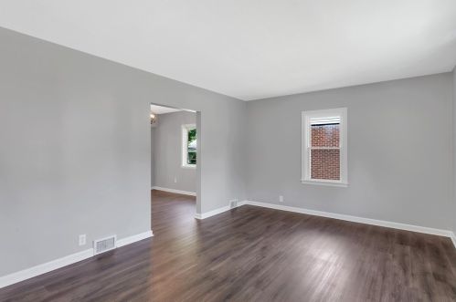 214 Shady Ave, Cheswick, PA 15024-1618