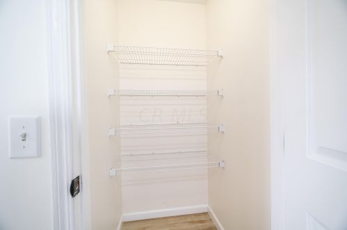 332 Oxford Oak Dr, Blacklick OH  43004-8481 exterior