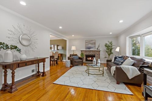 55 Underhill Rd, Scarsdale, NY 10583-1040