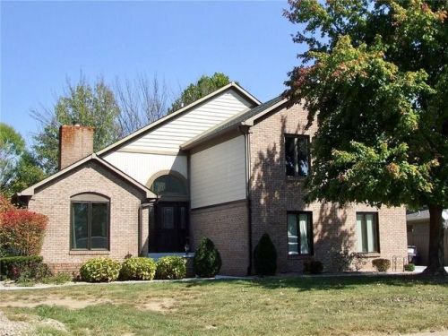 958 Crystal Lake Ct, Greenwood, IN 46143-3010