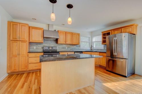 59 Sherwood Ln, East Hampton, CT 06447-1457