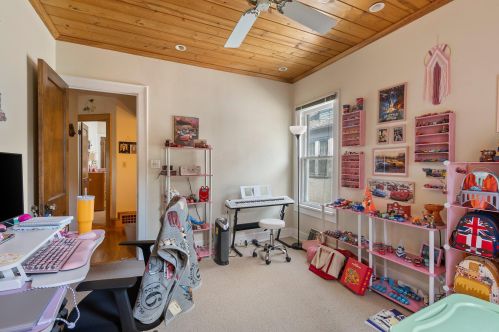 3000 Murray Ave, Milwaukee WI 53211-3205 exterior