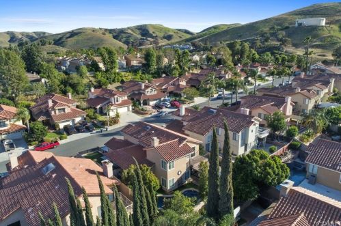 6192 Woodbridge St, Chino Hills CA  91709-3224 exterior