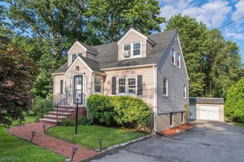 263 Reynolds Ave, Parsippany NJ  07054-4344 exterior