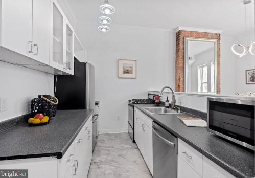 817 T St, Washington DC 20001-4119 exterior