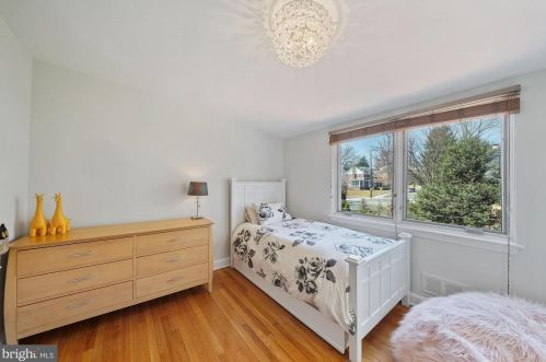 5900 31 Pl, Washington DC 20015-1676 exterior