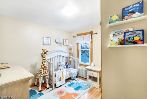 17 Woodside Ave, Little Falls NJ  07424-1315 exterior