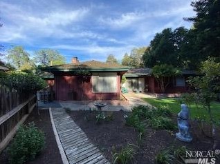 1194 Standley St, Ukiah CA  95482-4231 exterior