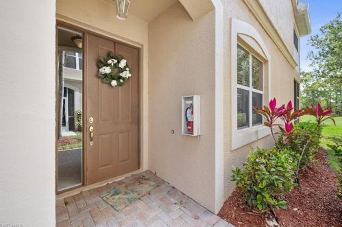 6858 Sterling Greens Dr, Naples, FL 34104-5725