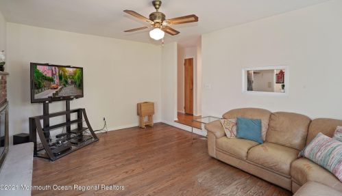 412 Valley Way, Bricktown NJ  08723-4914 exterior