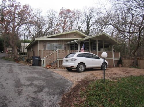 242 Lakewood Ln, Pottsboro, TX 75076-4680