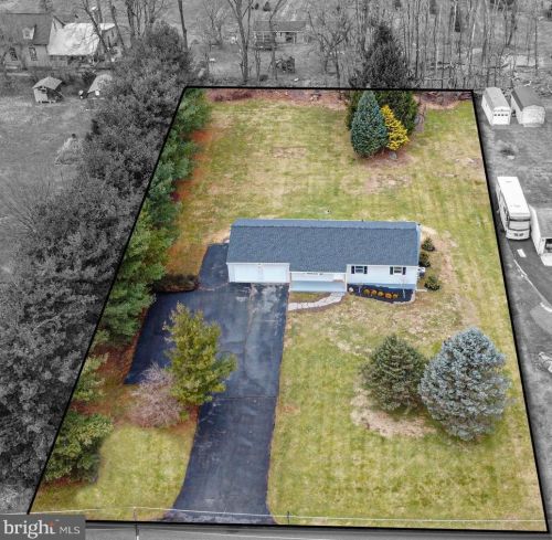 9 Steinmetz Rd, Collegeville PA  19473-1421 exterior