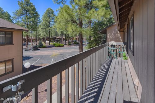 2742 Snow Slope Way, Pinetop, AZ 85935-8143