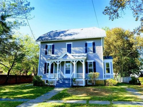 13 Macdougall St, Auburn, NY 13021-4823