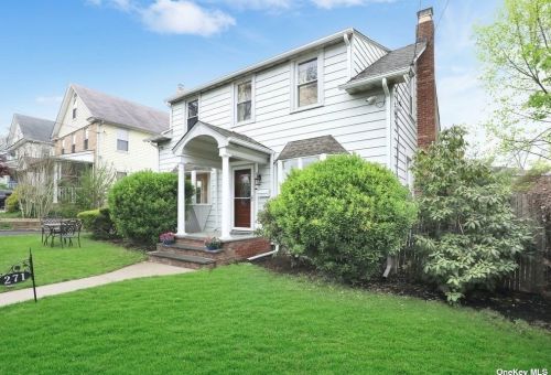 271 Schenck Ave, Great Neck, NY 11021-3944