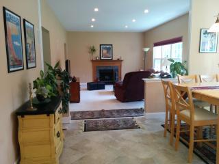 5003 Chaucer Ct, Norristown PA  19403-1390 exterior