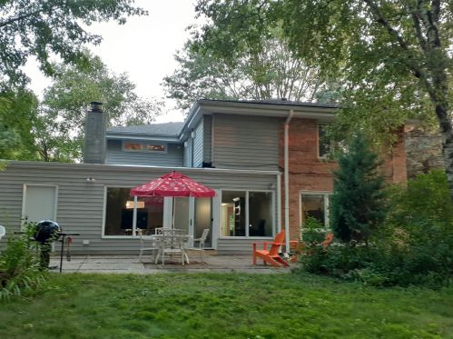 214 Spooner Rd, Milwaukee WI  53217-2744 exterior