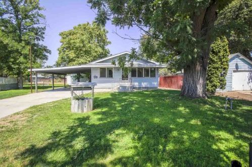 108 Hudson Ave, Nampa, ID 83651-2318