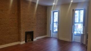 52 Madison St, Brooklyn, NY 11238-2003