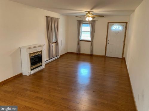 122 Airport Rd, Lees Cross Roads, PA 17257-9467