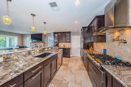 1999 Illinois Ave, Saint Petersburg FL  33703-3421 exterior