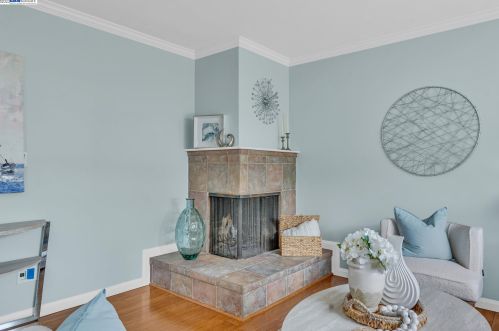 358 Monterey Rd, Pacifica CA  94044-1463 exterior