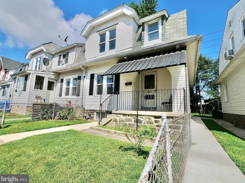 32 Chestnut St, Boothwyn, PA 19061-4612