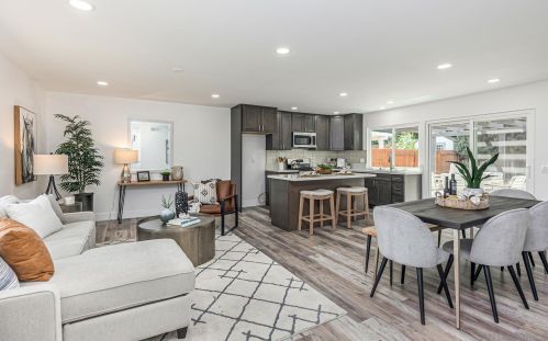 8739 Hillery Dr, San Diego, CA 92126-3208