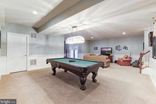 19058 Boyer Fields Pl, Leesburg VA 20176-1643 exterior