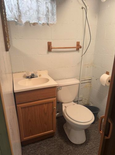 1913 Fairway Dr, Springfield OH 45504-1218 exterior