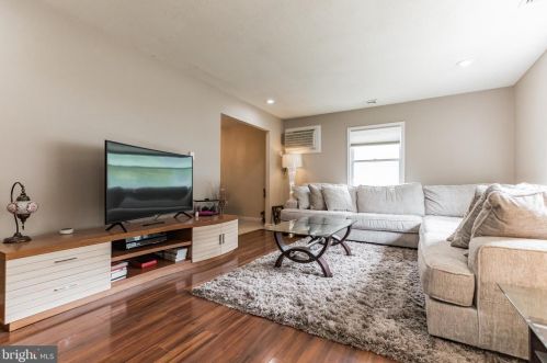 28 Clover St, Browns Mills NJ  08015-2035 exterior