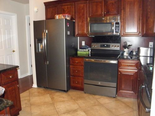 3312 27th St, Lehigh Acres, FL 33976-3910