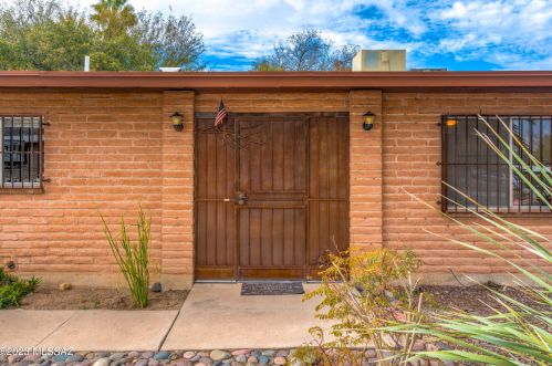 2632 Calle Paraiso, Tucson, AZ 85745-2513