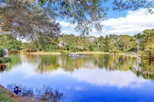 1240 Shady Rest Ln, Naples, FL 34103-3336