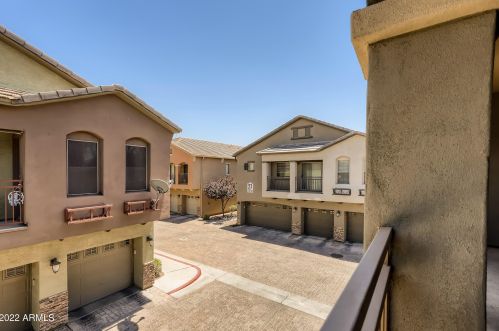 2150 Bell Rd, Phoenix AZ  85022-2940 exterior