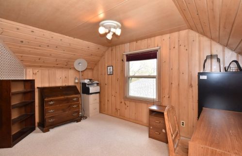 4902 Kinnickinnic Riv Pkwy, Milwaukee WI 53219-3277 exterior