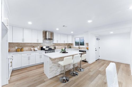 8421 Holder St, Buena Park CA  90620-3003 exterior