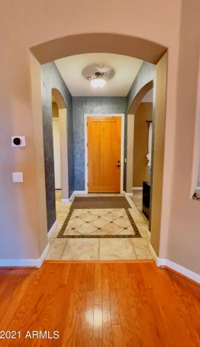 8624 21st Pl, Phoenix, AZ 85042-8166