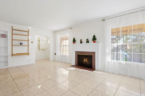 819 Glendale Ave, Glendale CA 91205-3316 exterior