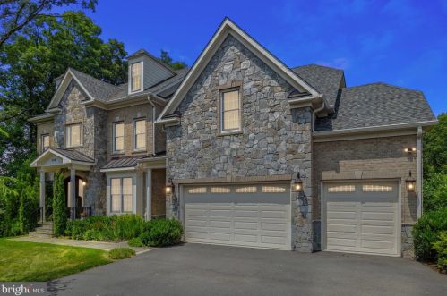 3441 Gallows Rd, Falls Church, VA 22042-3340