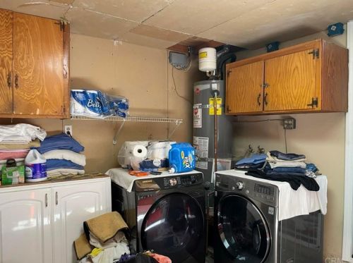 240 Ledgewood, San Diego CA 92114-7233 exterior